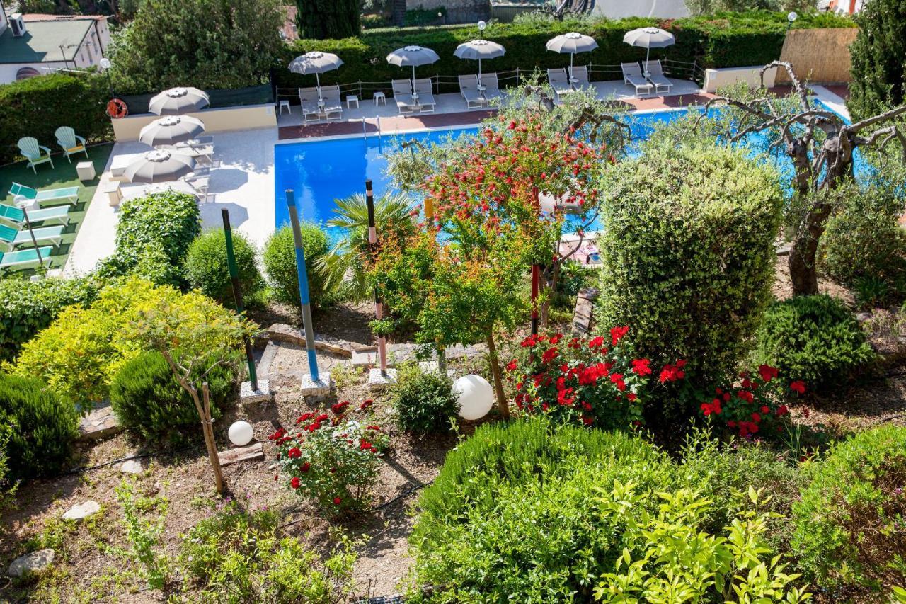 Hotel Metropol دْيانو مارينا المظهر الخارجي الصورة